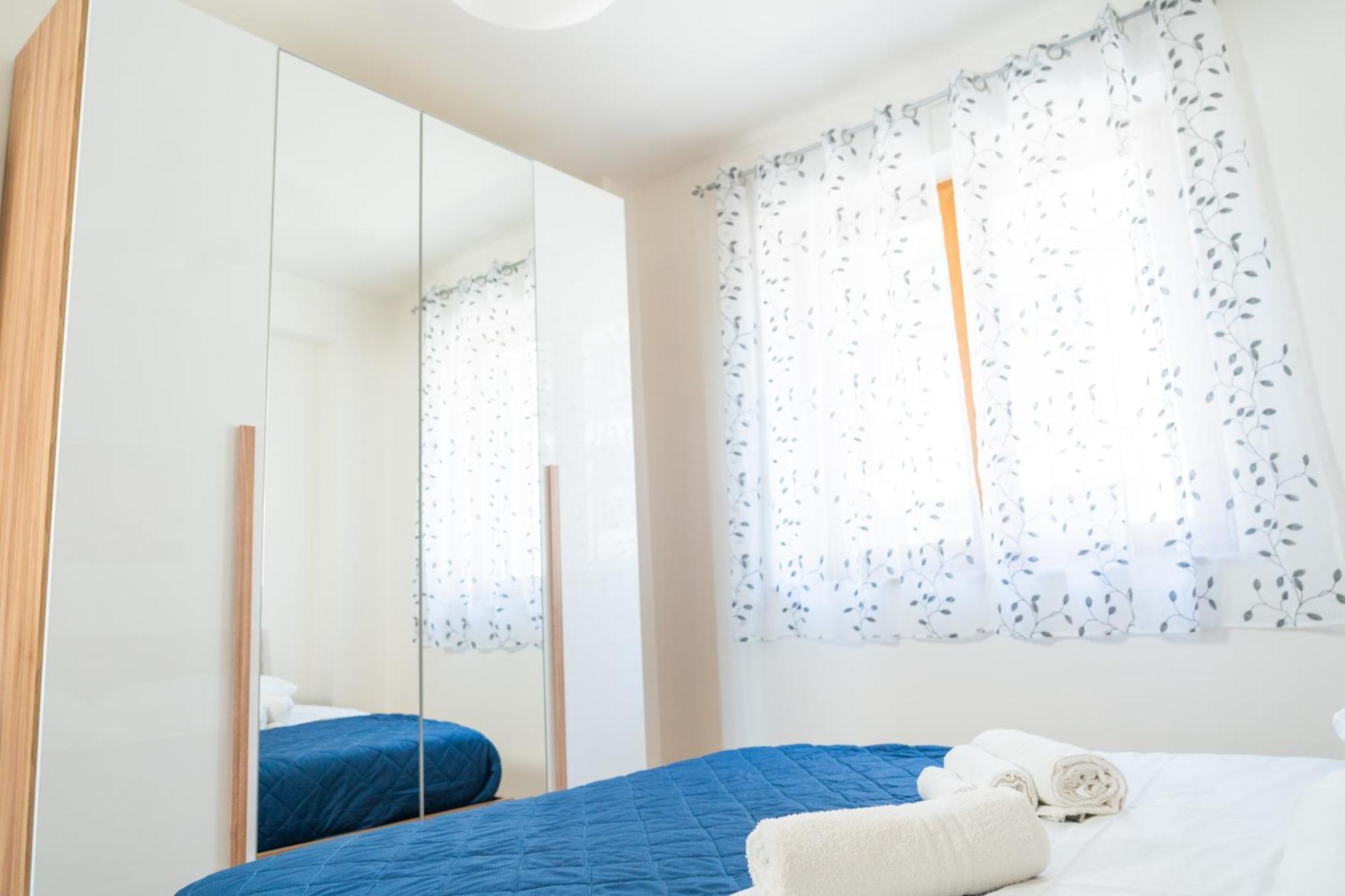 Free Parking Napoli Vista Mare Apartment Ngoại thất bức ảnh